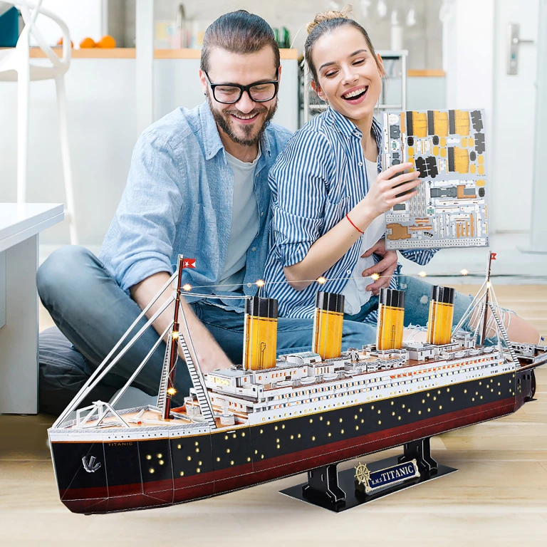 Cubic Fun 3D Puzzel Titanic met LED-verlichting 1 stuk