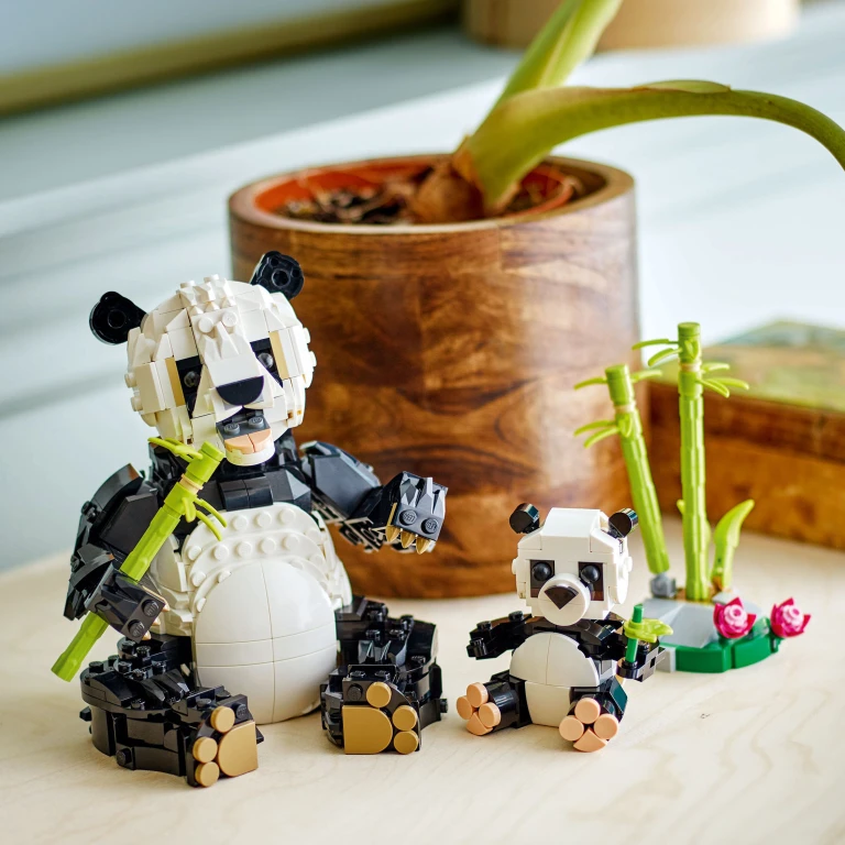 Lego Creator 3-in-1 Wilde Dieren Pandafamilie Bouwset - 626 onderdelen