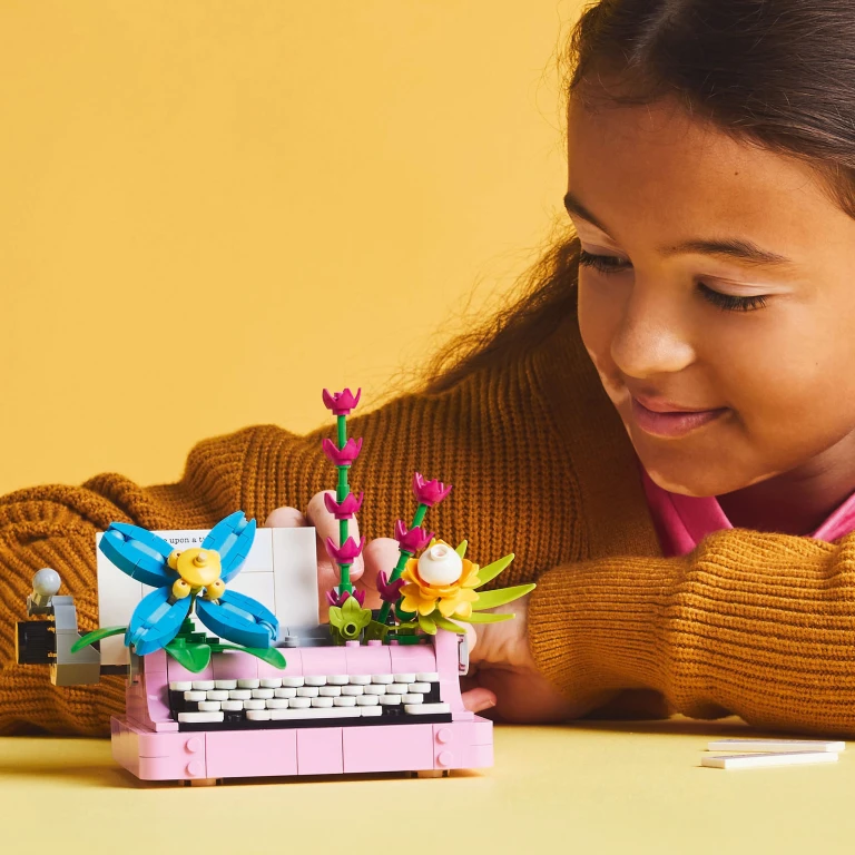 LEGO Creator 3in1 Typemachine met Bloemen - 1 stuk