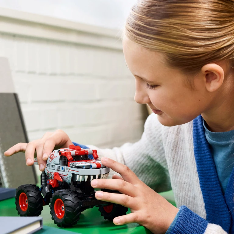 LEGO Technic Monster Jam ThunderROARus Monstertruck - 1 stuk