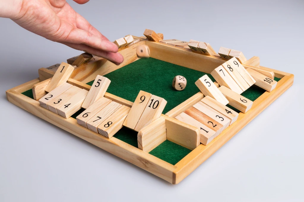 Clown Games Shut the Box houten bordspel - 1 stuk