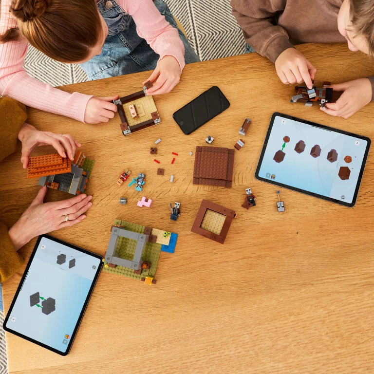 LEGO Minecraft Plunderaar Buitenpost en Verwoester - 1 stuk