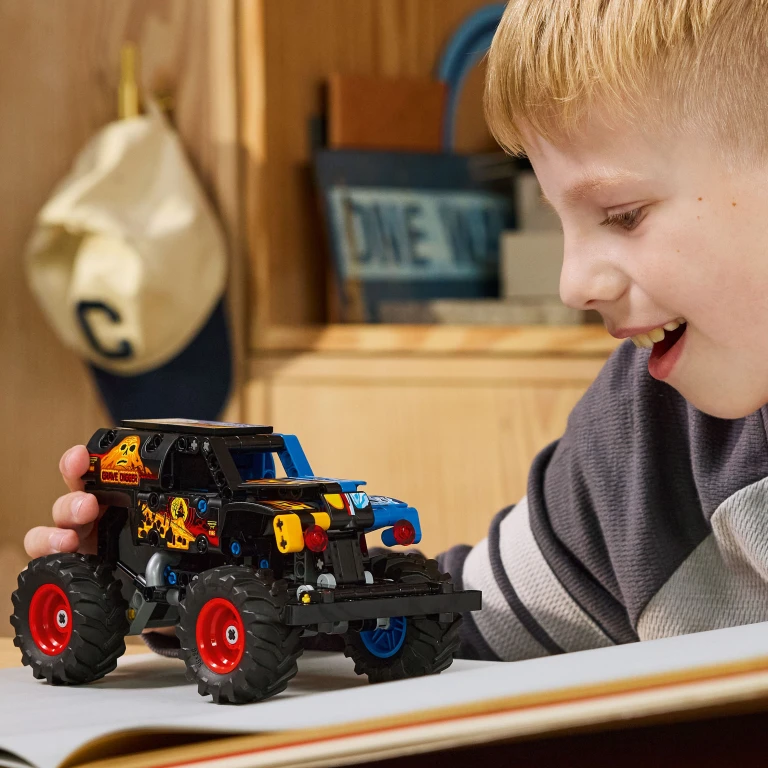Lego Technic Monster Jam Grave Digger Monstertruck - 1 stuk