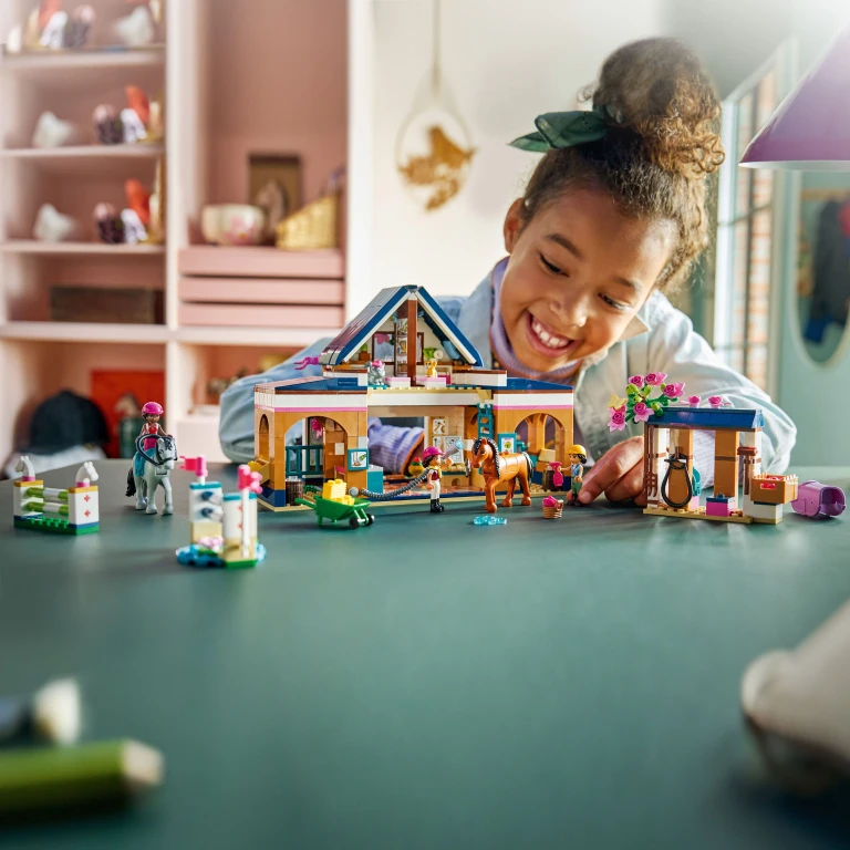 Lego Friends Paardenstal en Manege Bouwset - 1 stuk