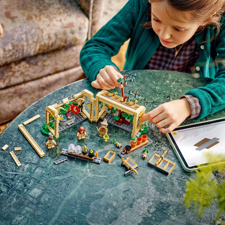 Lego 76445 Harry Potter Zweinstein Kruidenkundeles