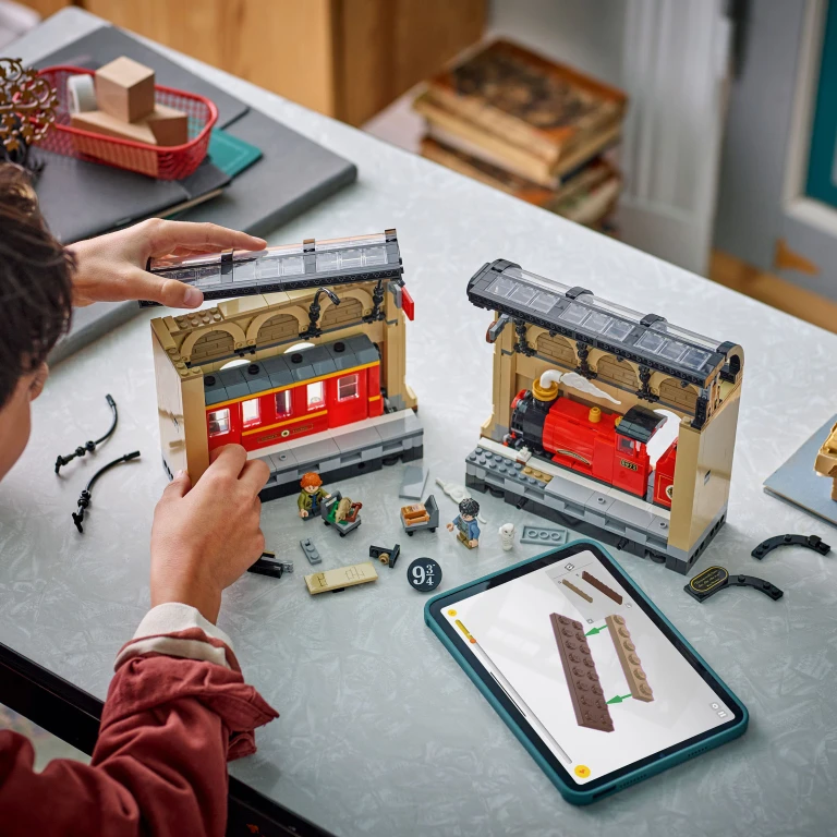 LEGO Harry Potter Boekensteun Zweinstein Express - 1 stuk