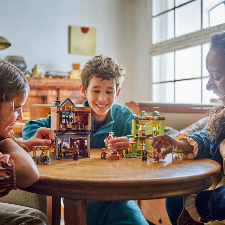 LEGO Harry Potter Zwerkbalpaleis en IJssalon Bouwset - 1 stuk