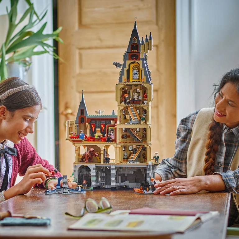 LEGO Harry Potter Zweinstein Hoofdtoren Bouwset 1 stuk