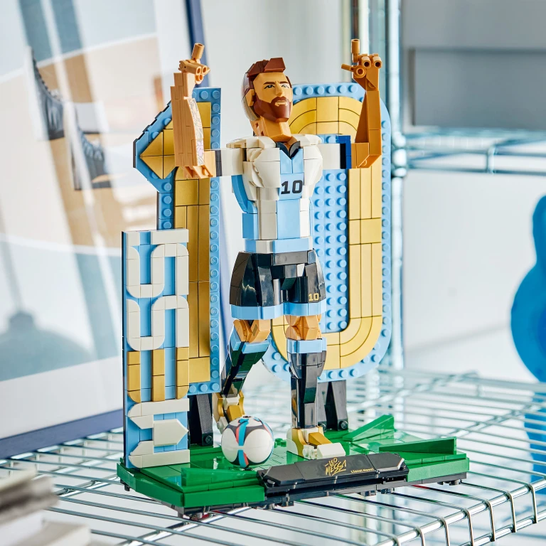 LEGO Editions Lionel Messi 2-in-1 Bouwset - 1 stuk