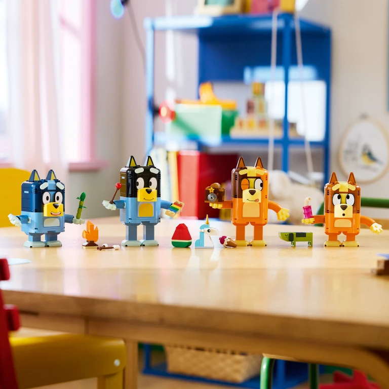 LEGO Bluey Bouwset Bluey en Familie - 4 figuren