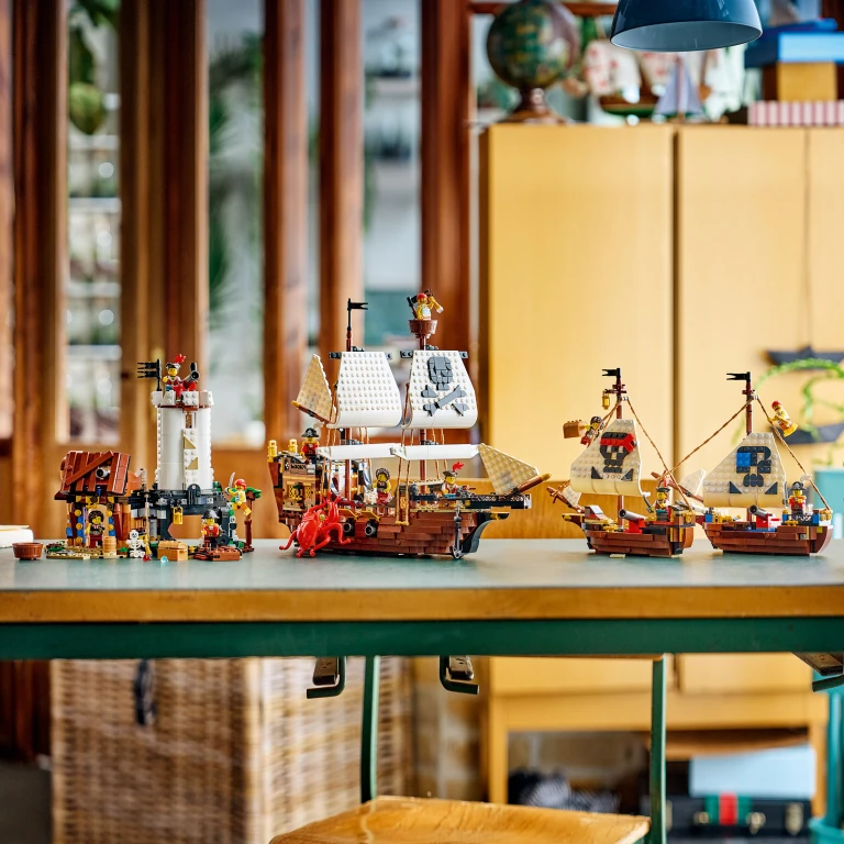 LEGO Creator 3in1 Bouwset Klassiek Piratenschip - 1 stuk