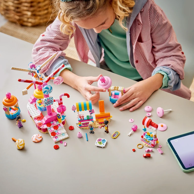 LEGO 42700 Friends Reuzenrad Snoep en Cupcakes