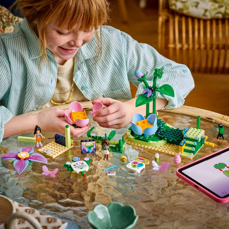 Lego 42702 Friends Draaiende Theekopjesattractie