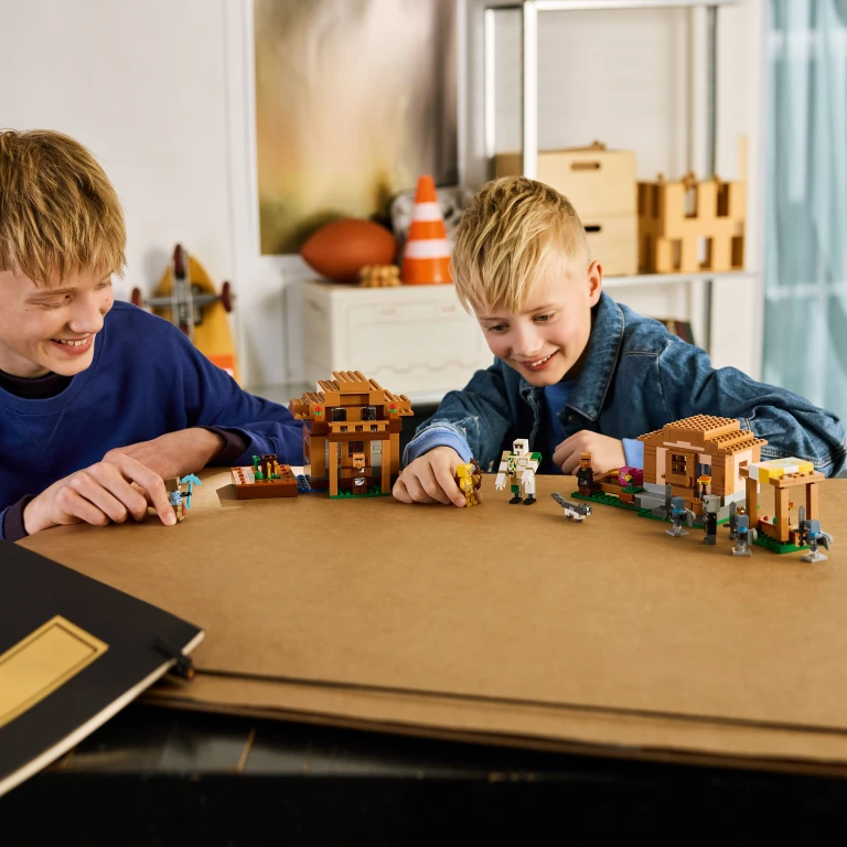 Lego 21596 Minecraft Oproeper Dorpsaanval
