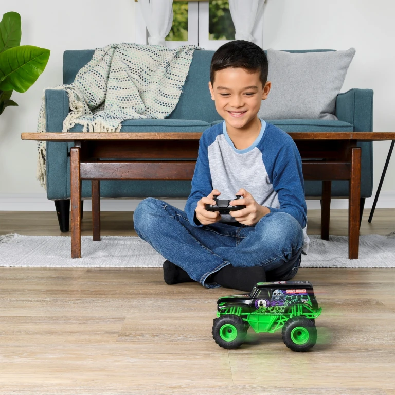 Monster Jam Gravedigger Afstandsbestuurbare Monstertruck 1:24 - 1 stuk