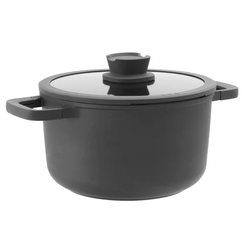 kookpan met deksel 24x14cm