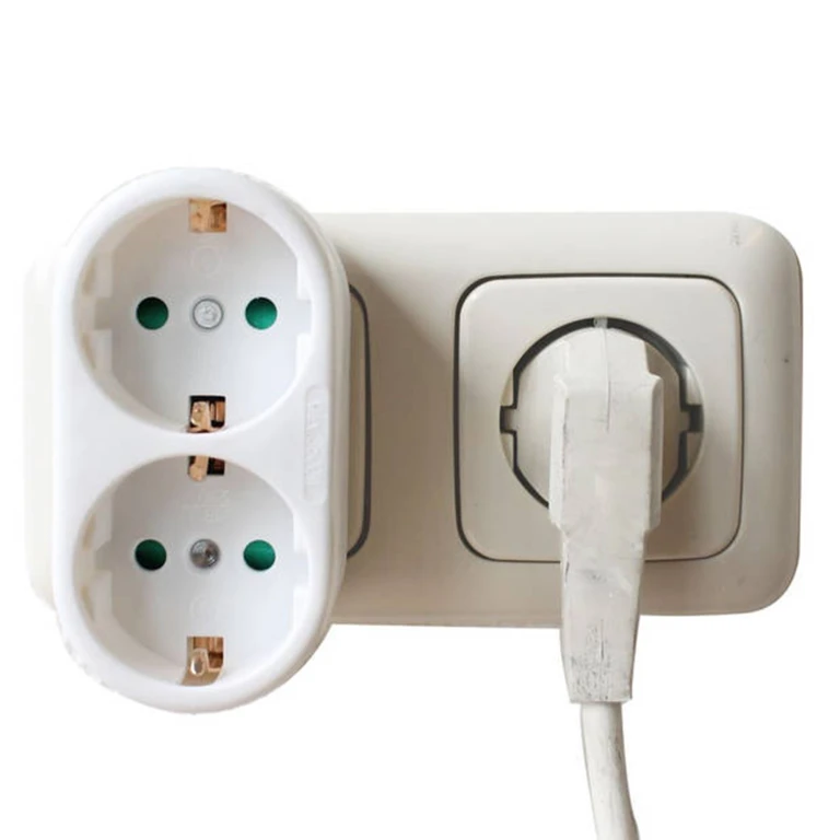 Scanpart Verloopstekker Wit 2x Randaarde 3500W 1 stuk
